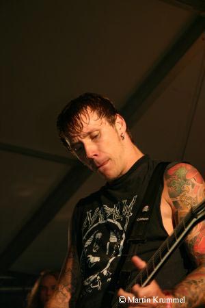 Maroon010
