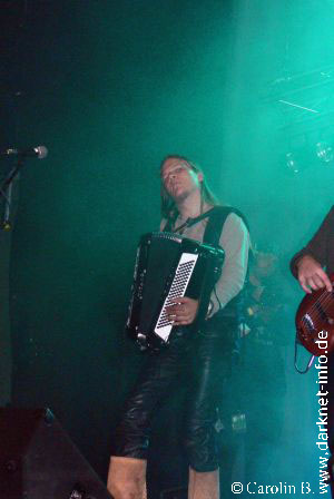 Korpiklaani36