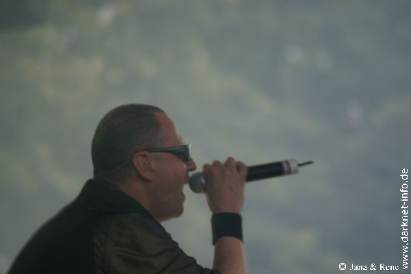 Front 242-00004