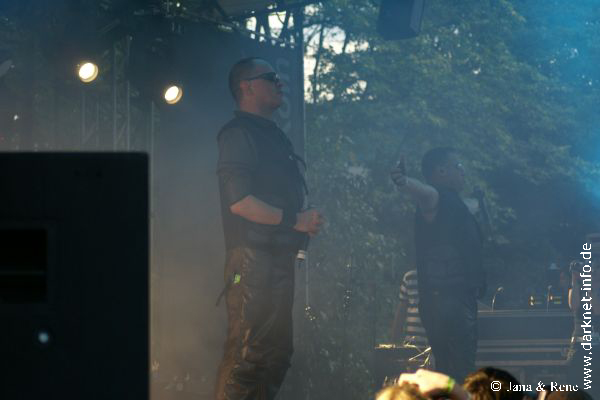 Front 242-00009