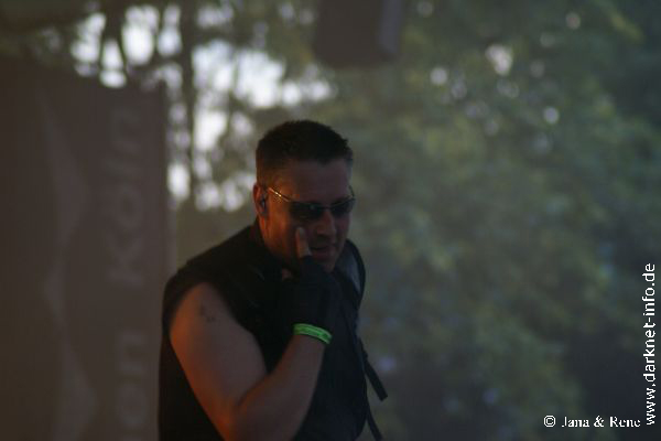 Front 242-00010