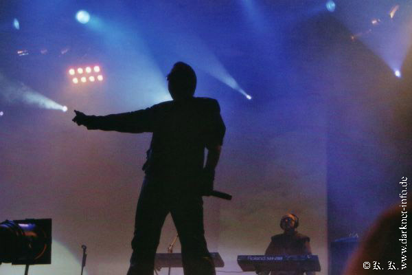 VNV-Nation0065