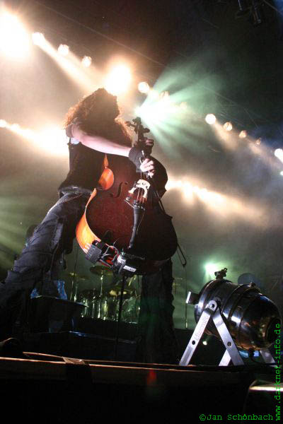 04_Apocalyptica_02