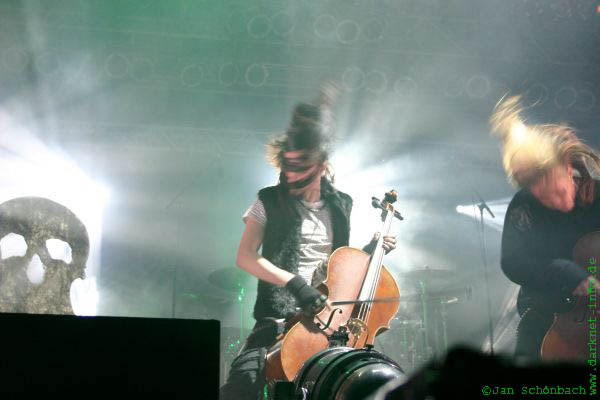 04_Apocalyptica_13